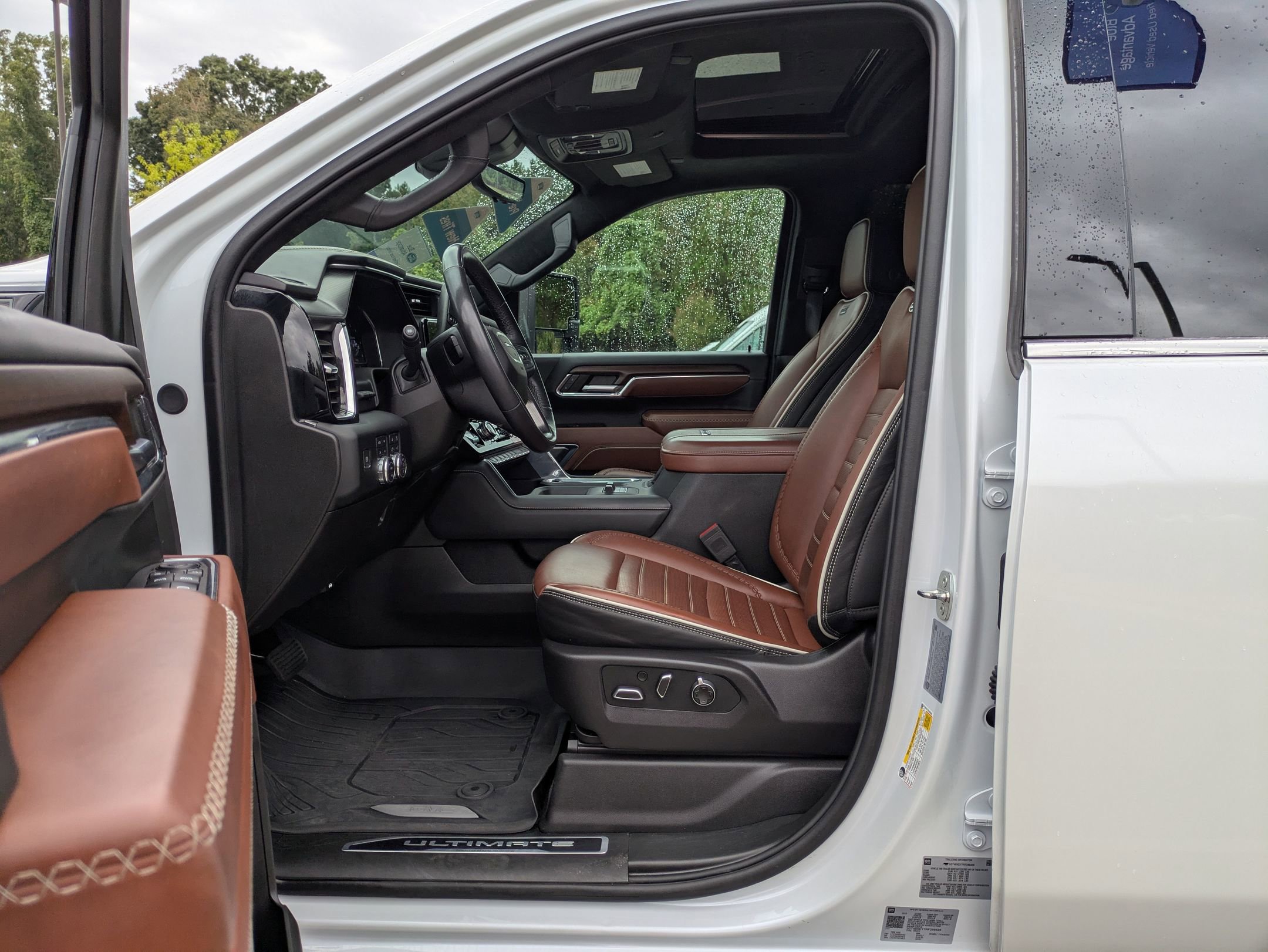 Used 2024 GMC Sierra 2500 Denali Ultimate image 12