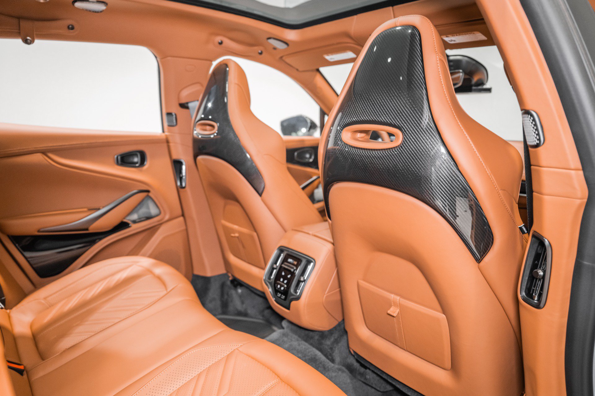 New 2026 Aston Martin DBX 707 AWD/4WD image 18