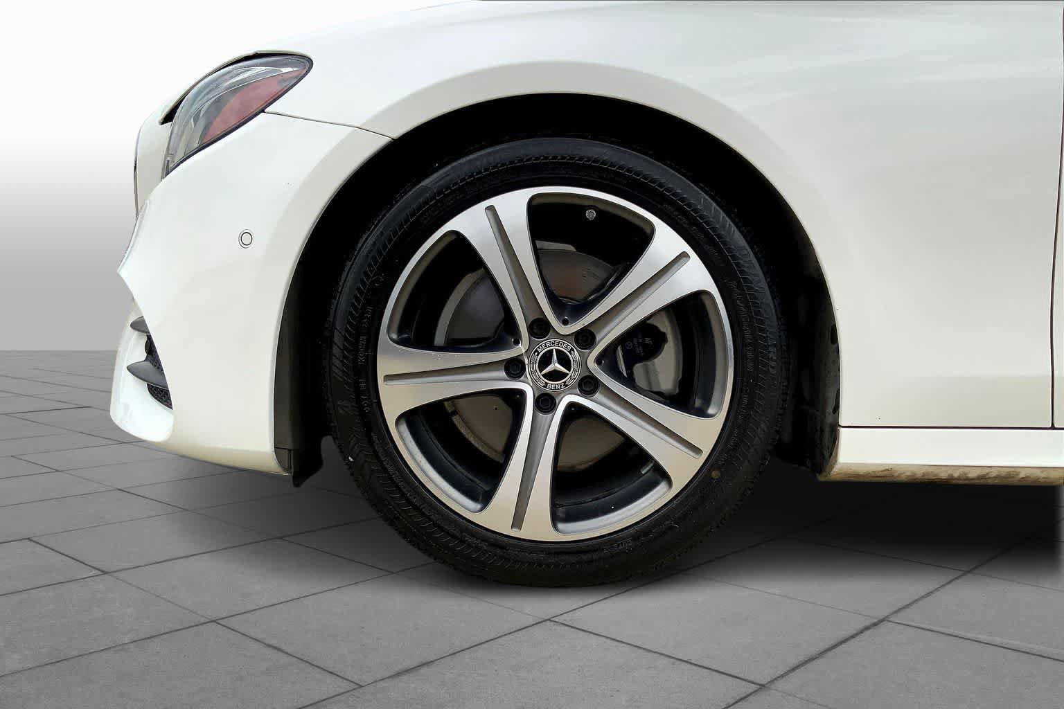 Used 2019 Mercedes-Benz E 300 image 11