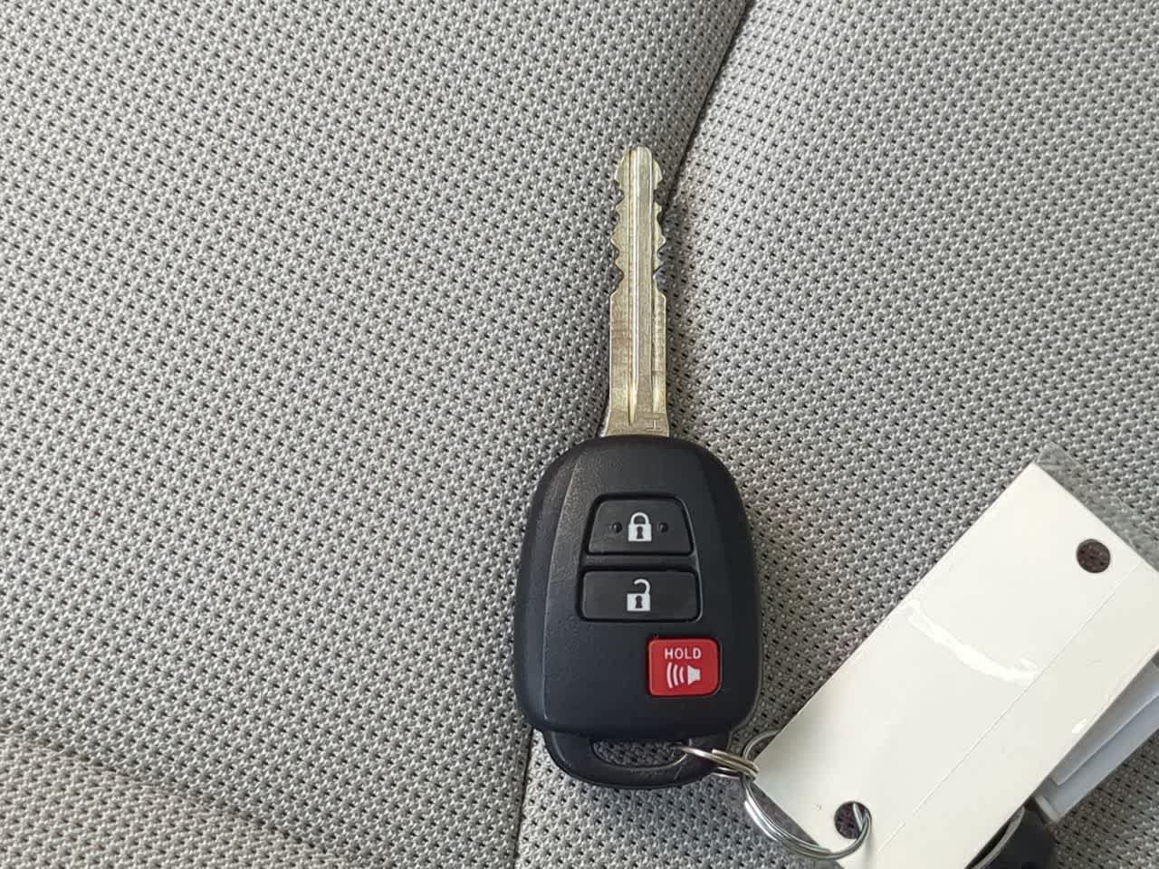 Used 2024 Toyota Corolla Cross L FWD image 34