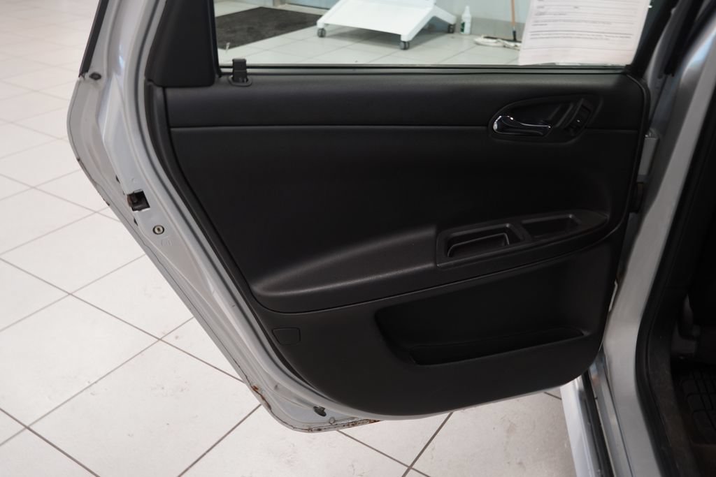 Used 2014 Chevrolet Impala LTZ FWD image 20