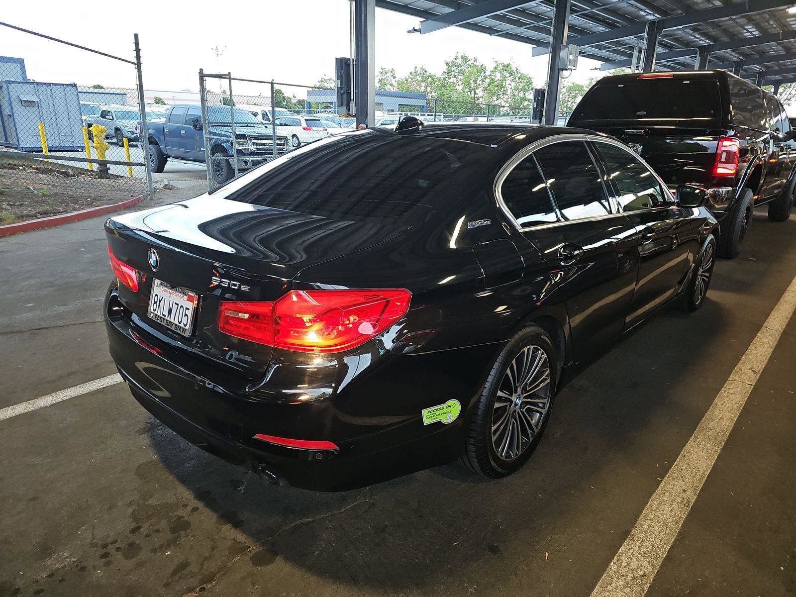 Used 2019 BMW 530e w/ Convenience Package image 4