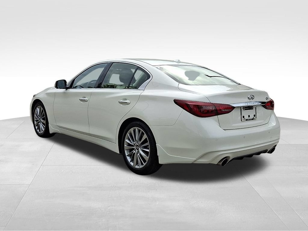 Used 2023 INFINITI Q50 Luxe w/ Cargo Package RWD image 4
