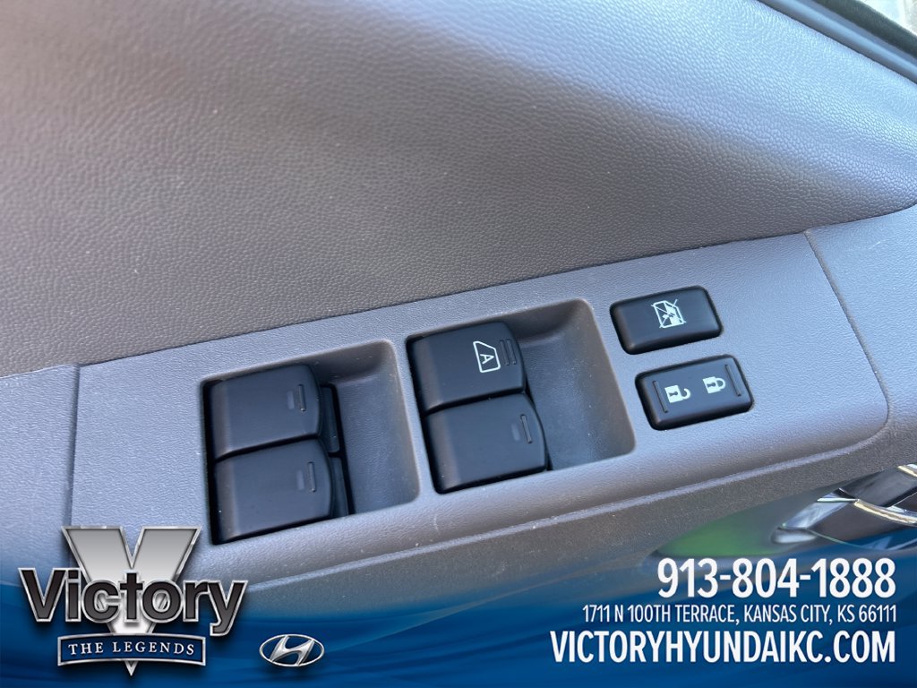 Used 2019 Nissan Frontier SV RWD image 16