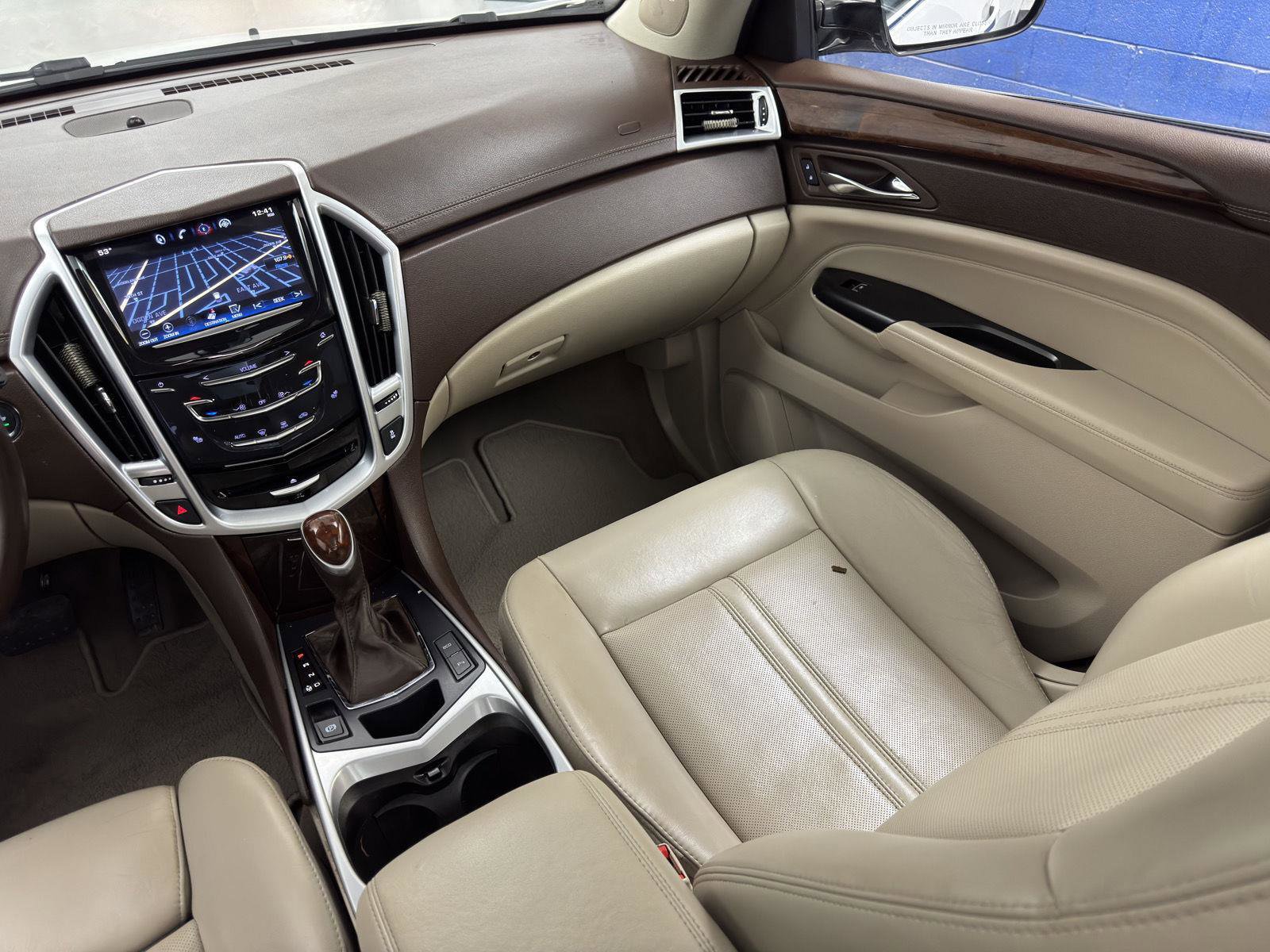 Used 2016 Cadillac SRX Luxury image 31