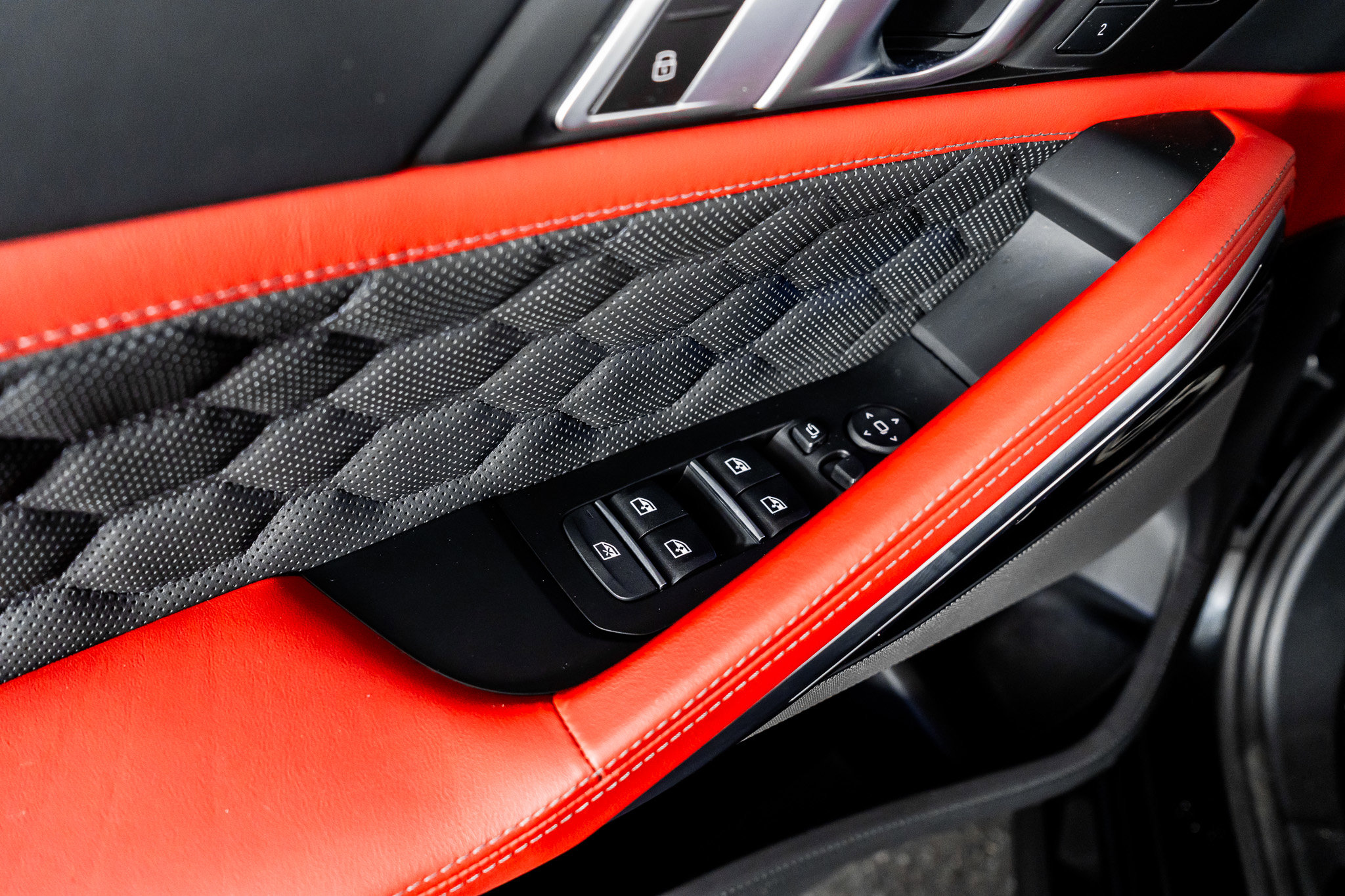 Used 2025 BMW X6 M Competition image 48