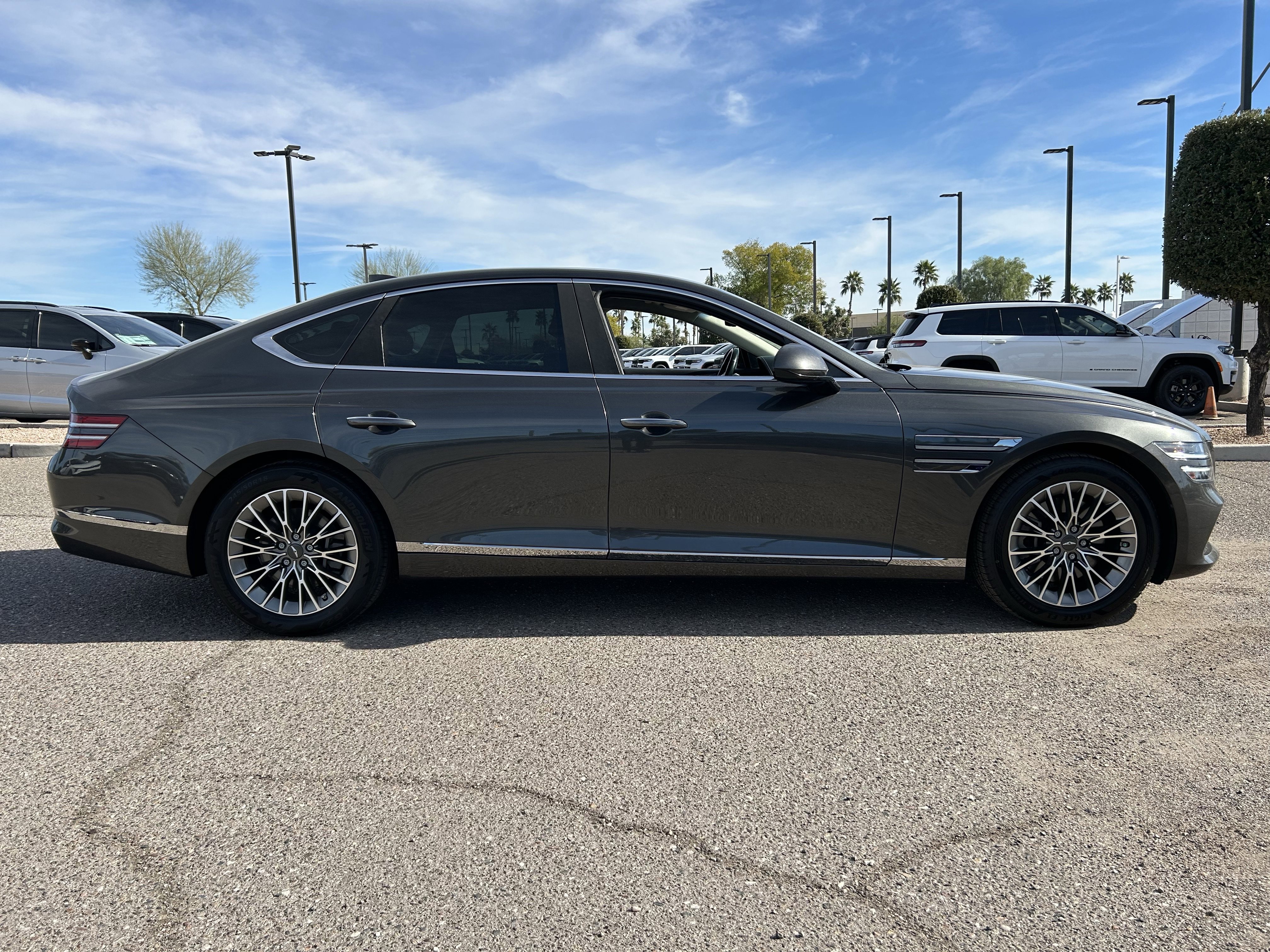 Used 2022 Genesis G80 2.5T image 6