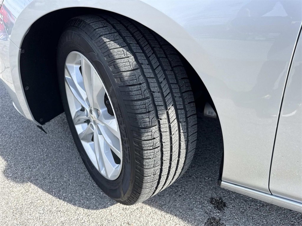 Used 2018 Chevrolet Malibu LT image 31