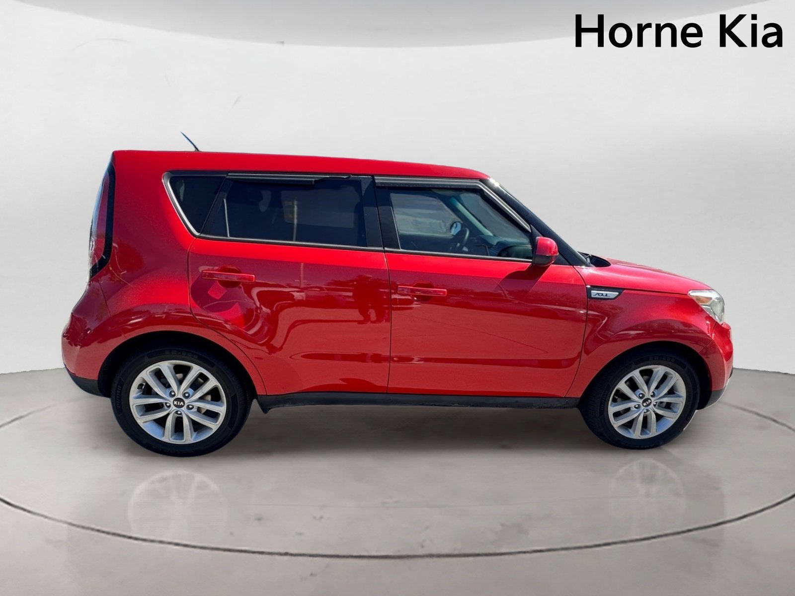 Used 2017 Kia Soul + FWD image 3