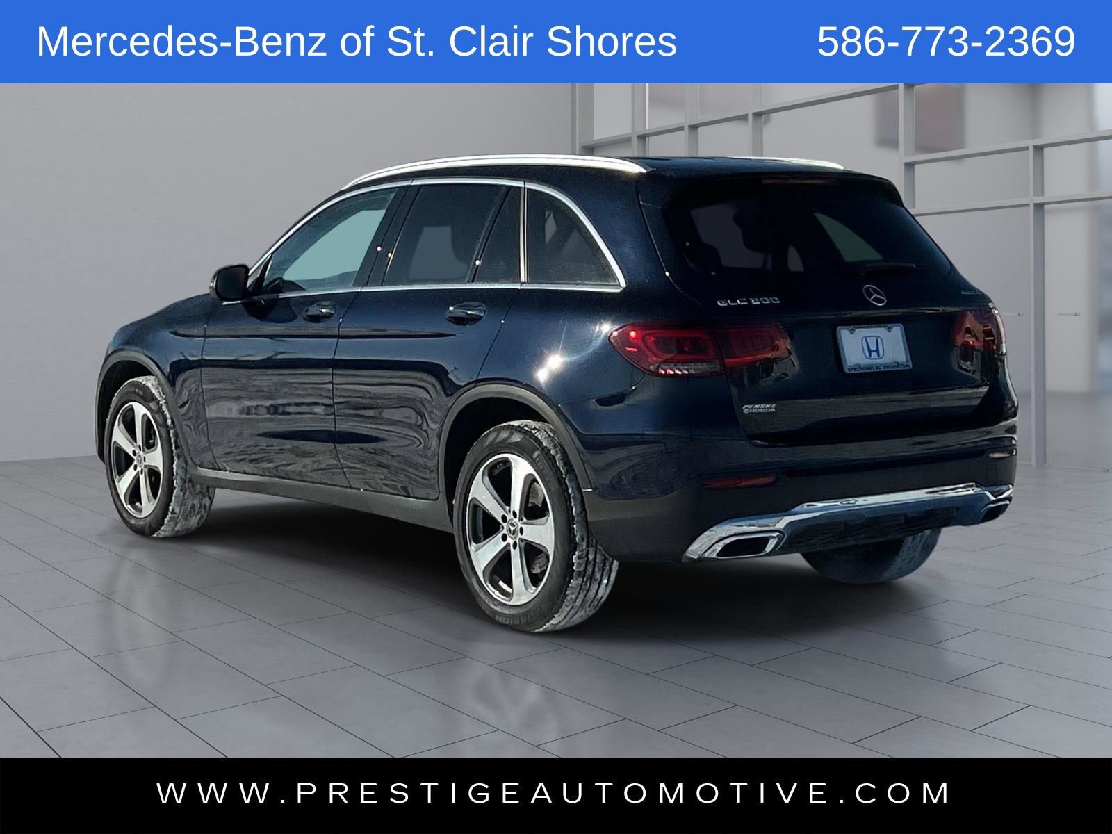 Used 2022 Mercedes-Benz GLC 300 4MATIC image 3