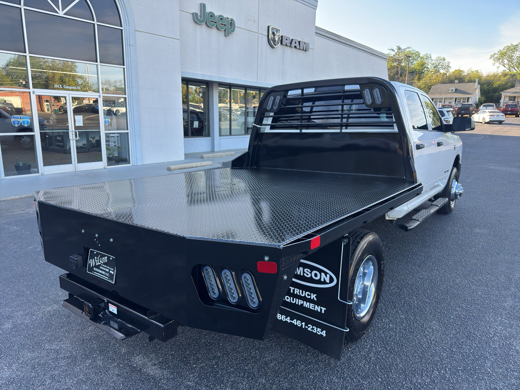 Used 2022 RAM 3500 Tradesman w/ Chrome Appearance Group AWD/4WD image 9