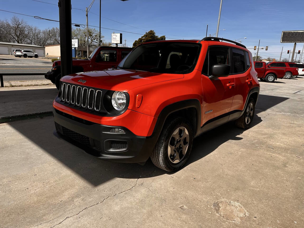 Used 2017 Jeep Renegade Sport w/ Power & Air Group image 4