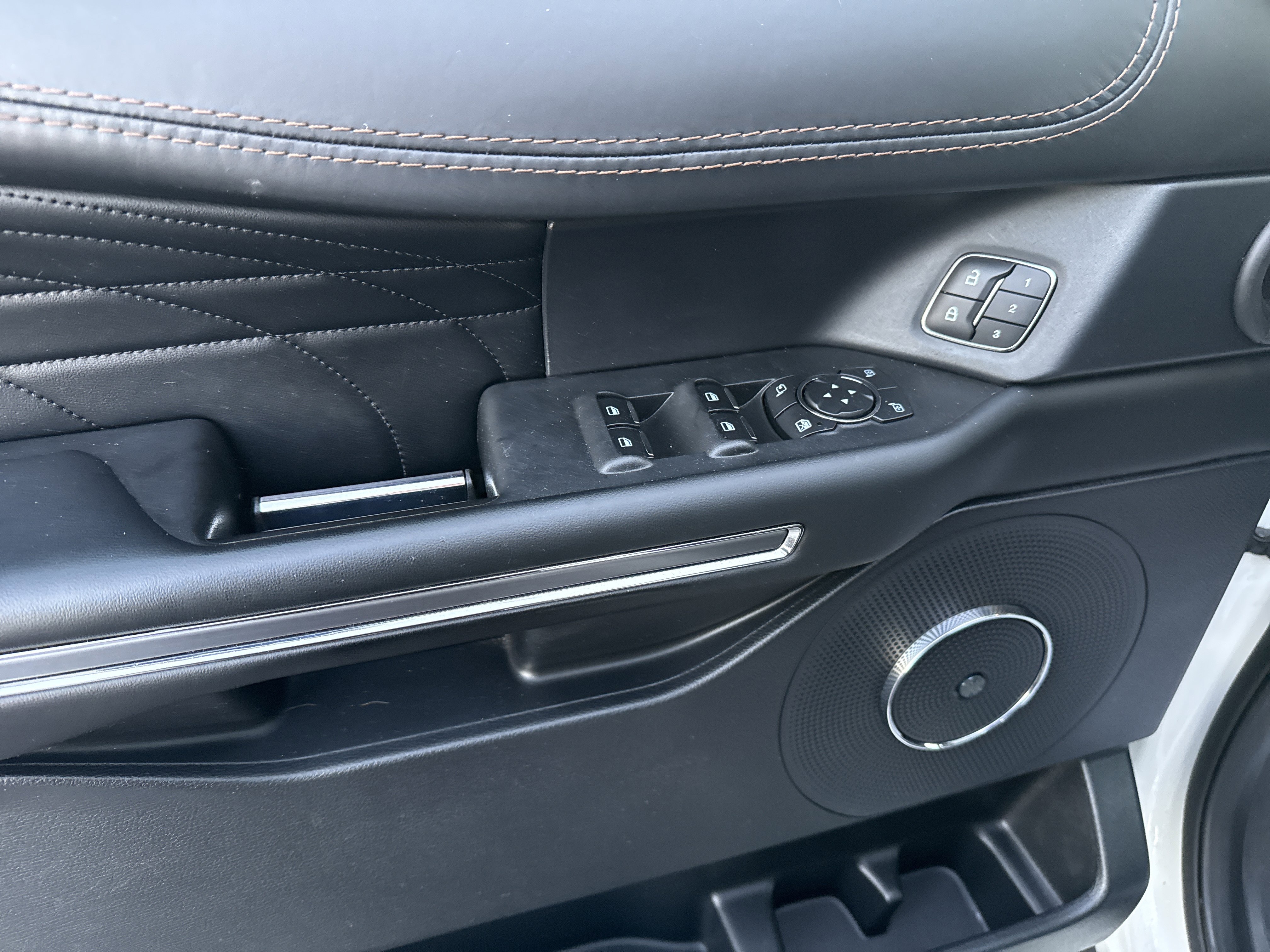 Used 2021 Ford Expedition Platinum image 19