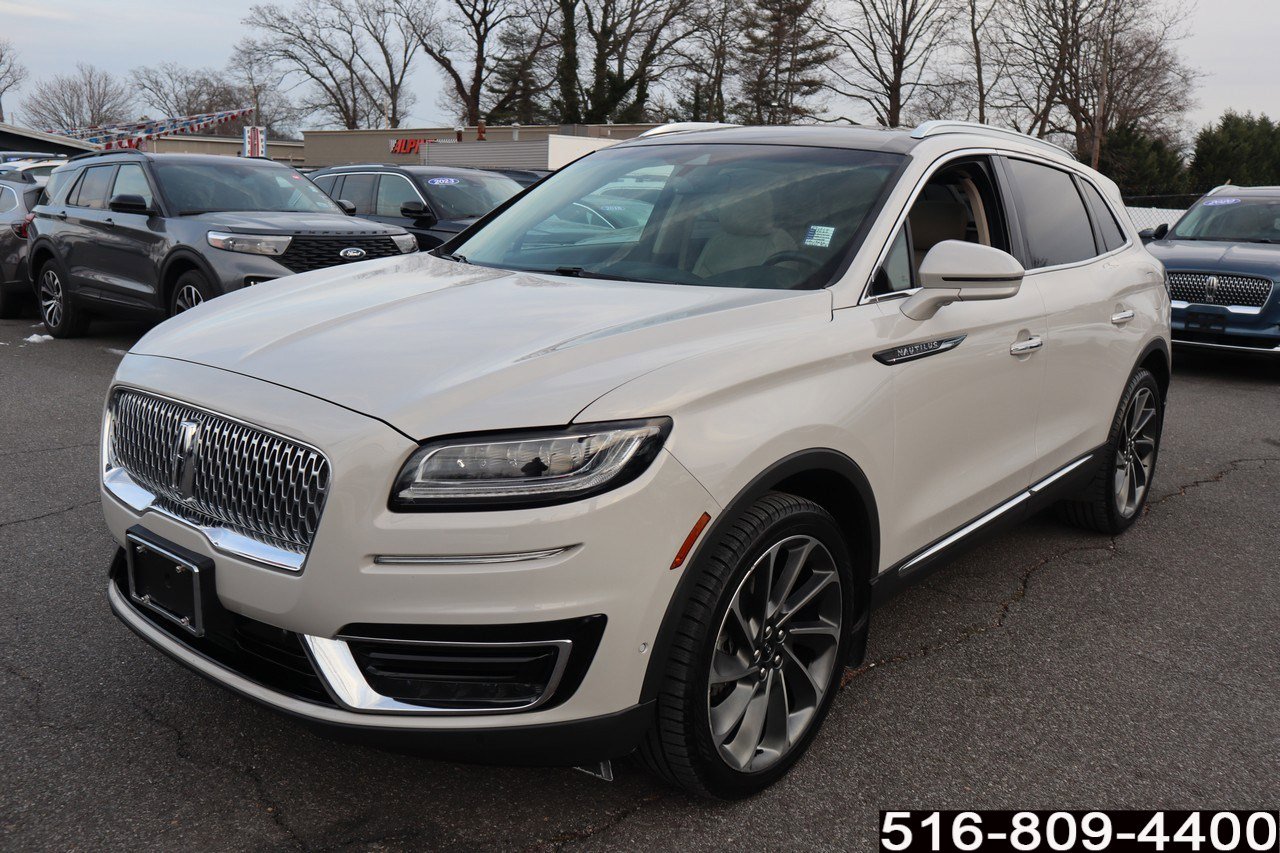 Used 2020 Lincoln Nautilus Reserve w/ Equipment Group 202A image 8