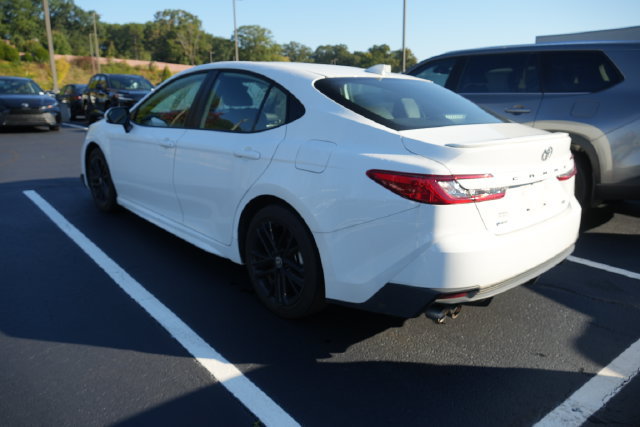 Used 2025 Toyota Camry SE FWD image 14