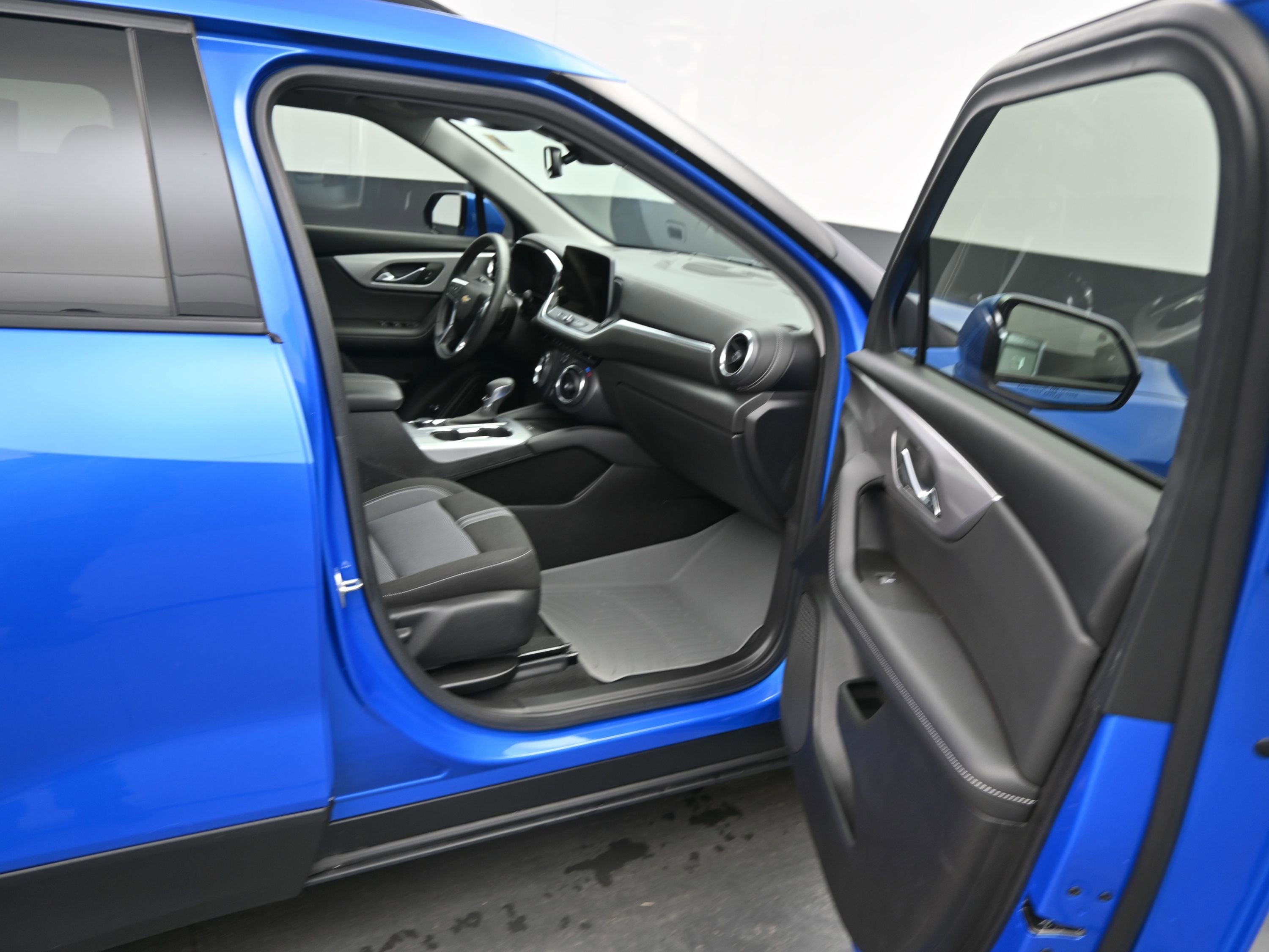 Certified 2024 Chevrolet Blazer LT w/ Convenience Package image 13