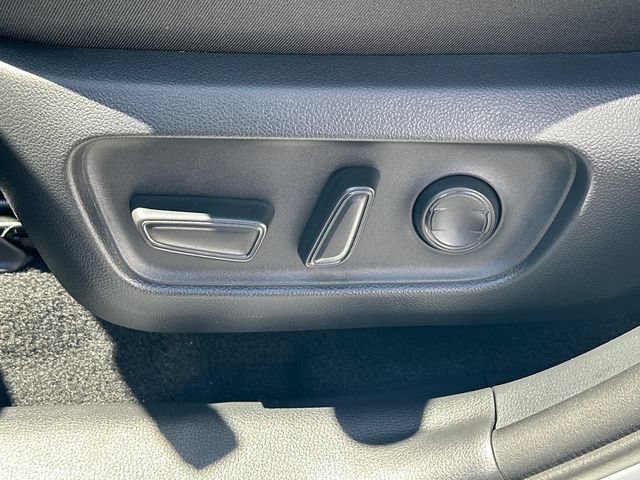 Used 2026 Toyota RAV4 SE w/ Convenience Package AWD/4WD image 18