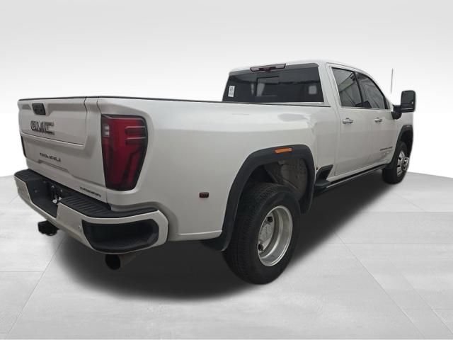 Used 2025 GMC Sierra 3500 Denali Ultimate AWD/4WD image 4