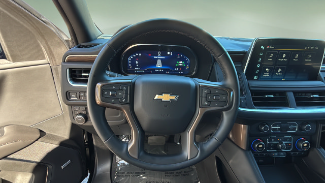 Used 2024 Chevrolet Tahoe High Country AWD/4WD image 12