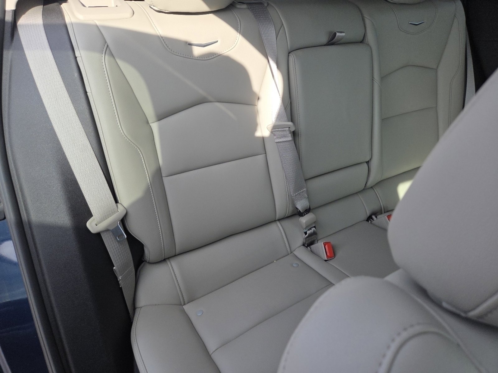 Used 2022 Cadillac XT4 Luxury w/ Cold Weather Package image 21