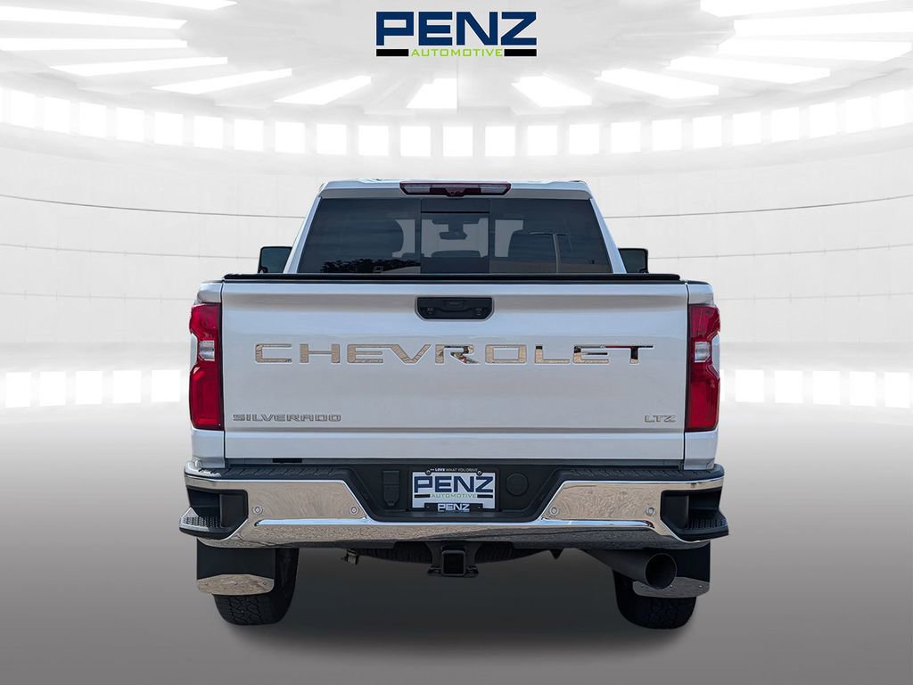 Used 2021 Chevrolet Silverado 2500 LTZ w/ LTZ Premium Package AWD/4WD image 6