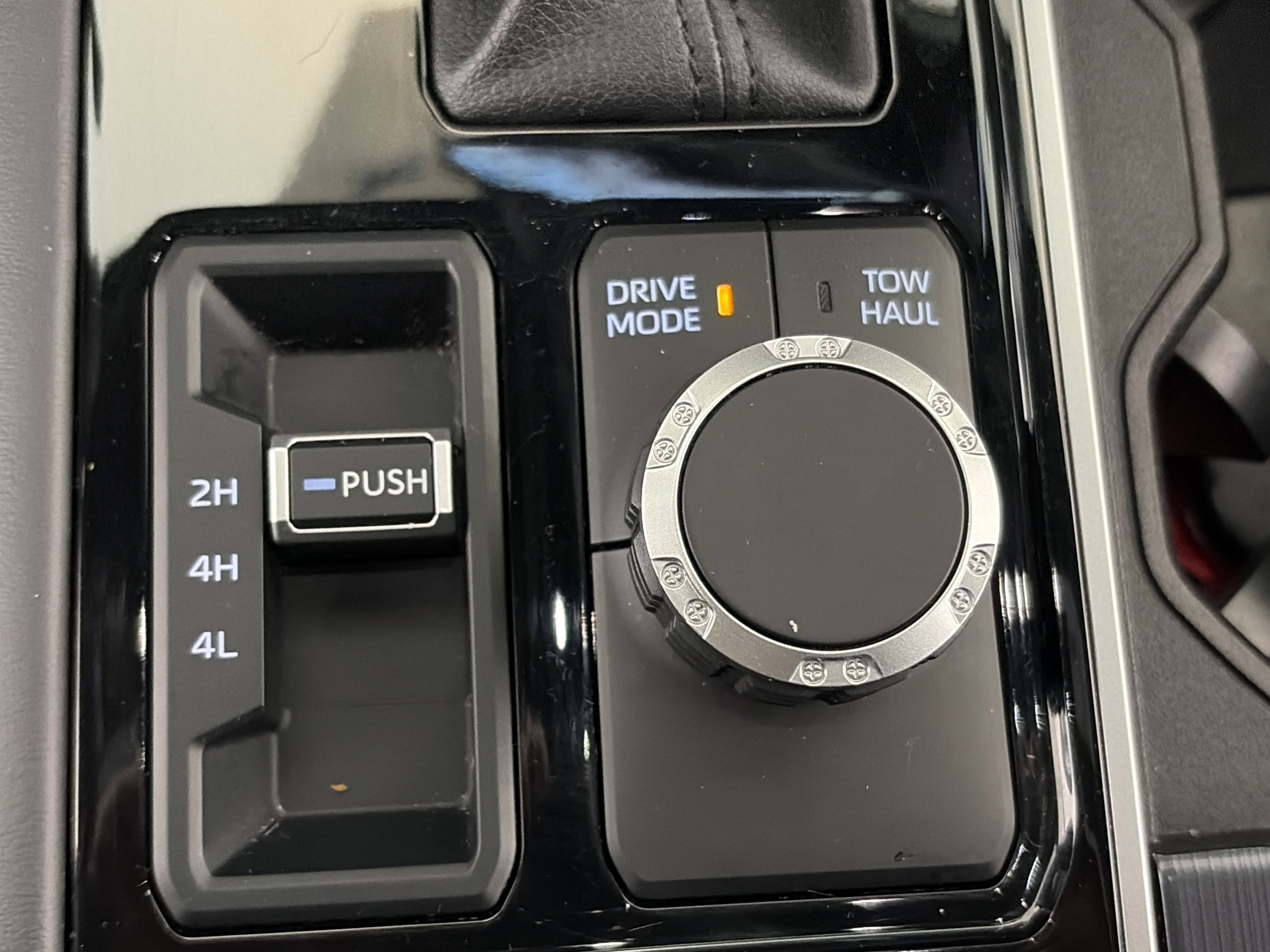 Used 2025 Toyota Sequoia Platinum w/ Tow Technology Package image 32