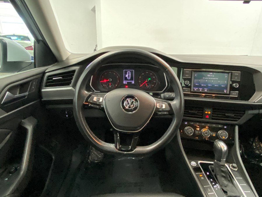 Used 2019 Volkswagen Jetta SE image 35