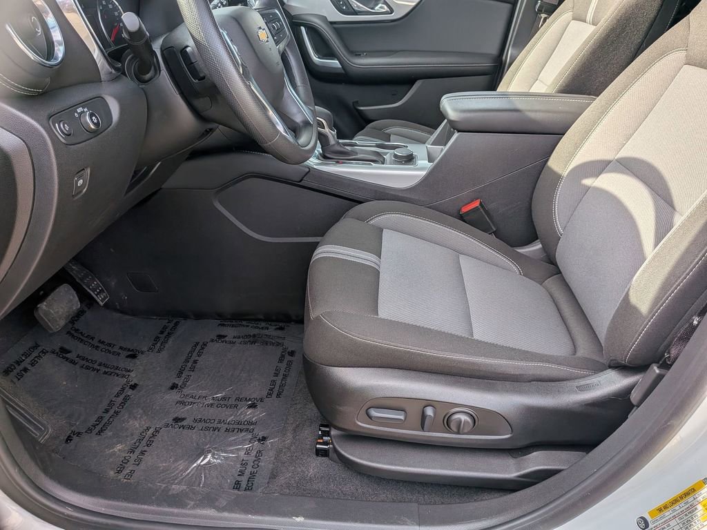 Used 2025 Chevrolet Blazer LT image 24