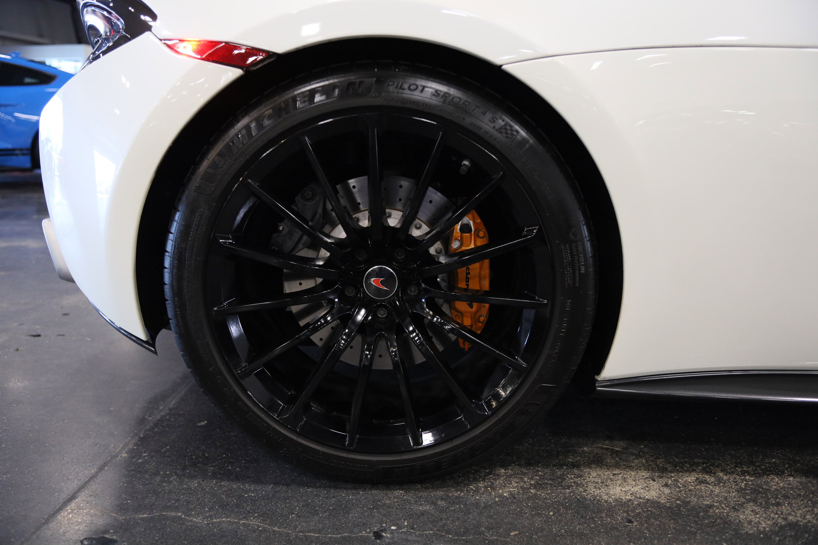 Used 2017 McLaren 570S RWD image 11