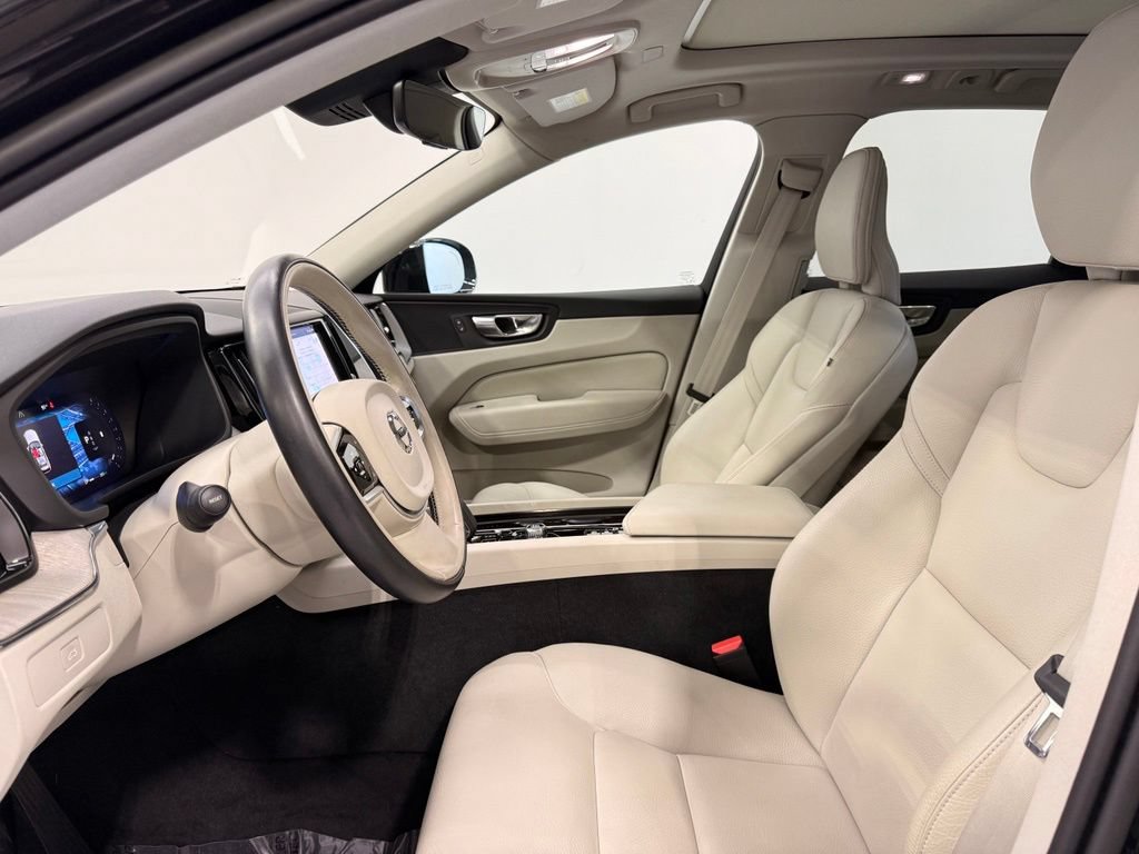 Used 2023 Volvo XC60 B5 Plus w/ Protection Package Premier AWD/4WD image 11