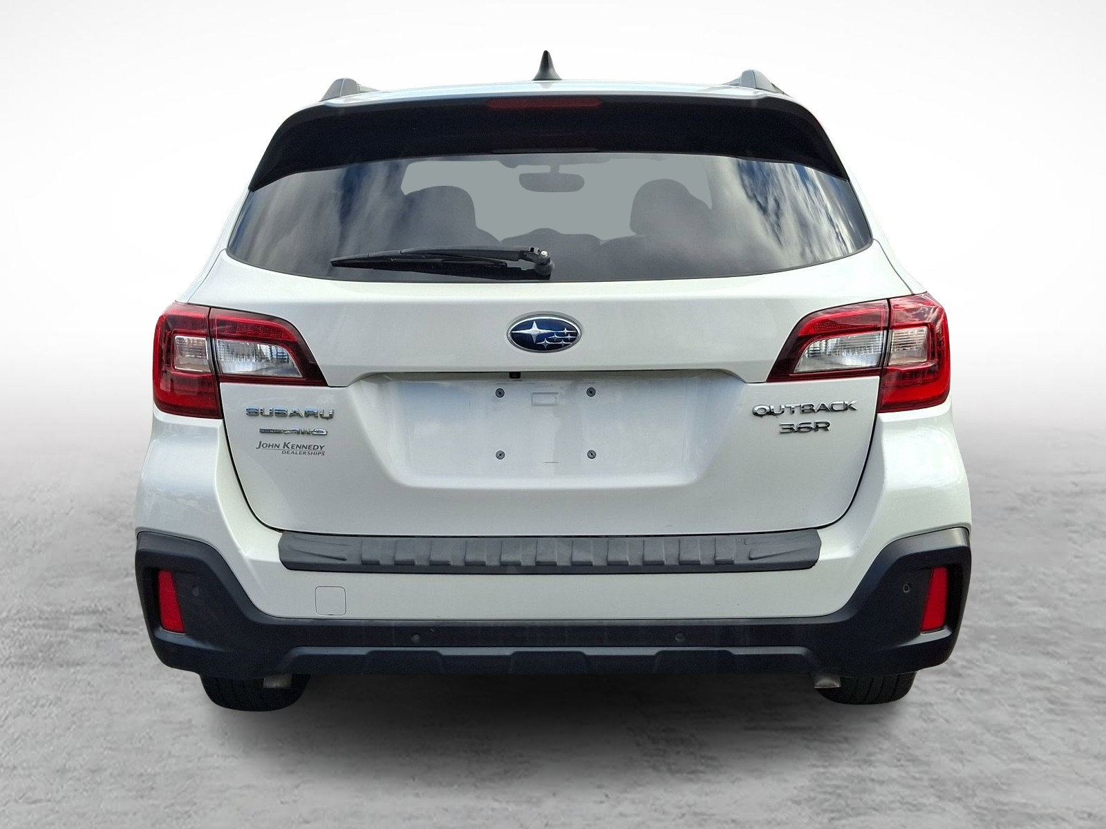 Used 2018 Subaru Outback 3.6R Touring image 5