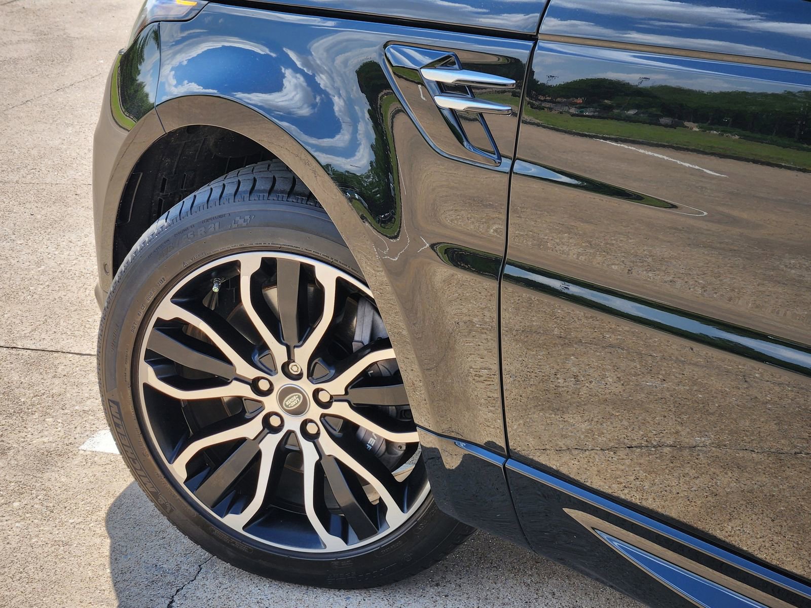 Used 2020 Land Rover Range Rover Sport HSE AWD/4WD image 17