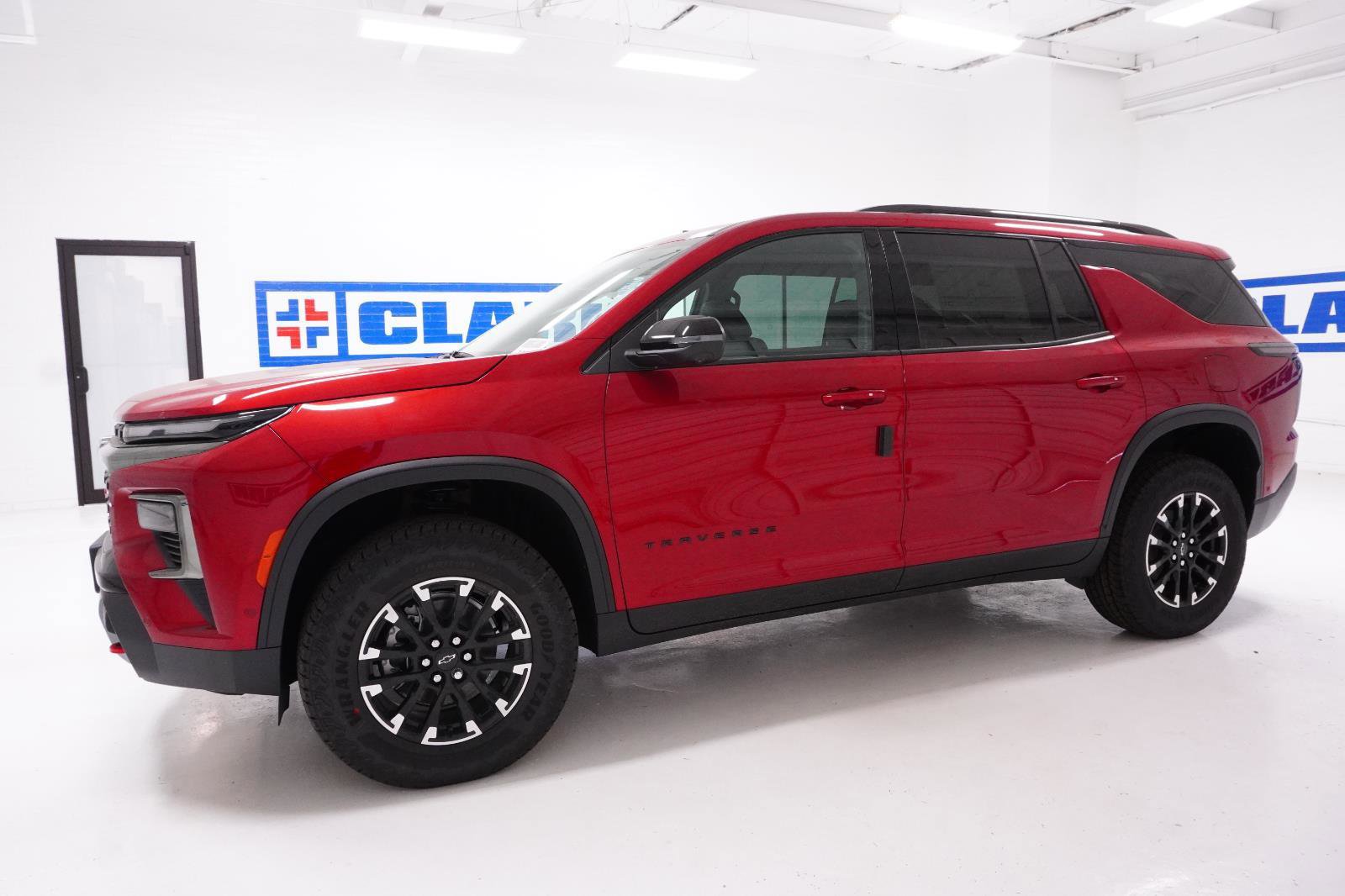 New 2026 Chevrolet Traverse Z71 w/ Enhanced Driving Package AWD/4WD image 11