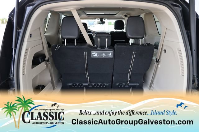 Used 2019 Chrysler Pacifica Touring-L Plus FWD image 11