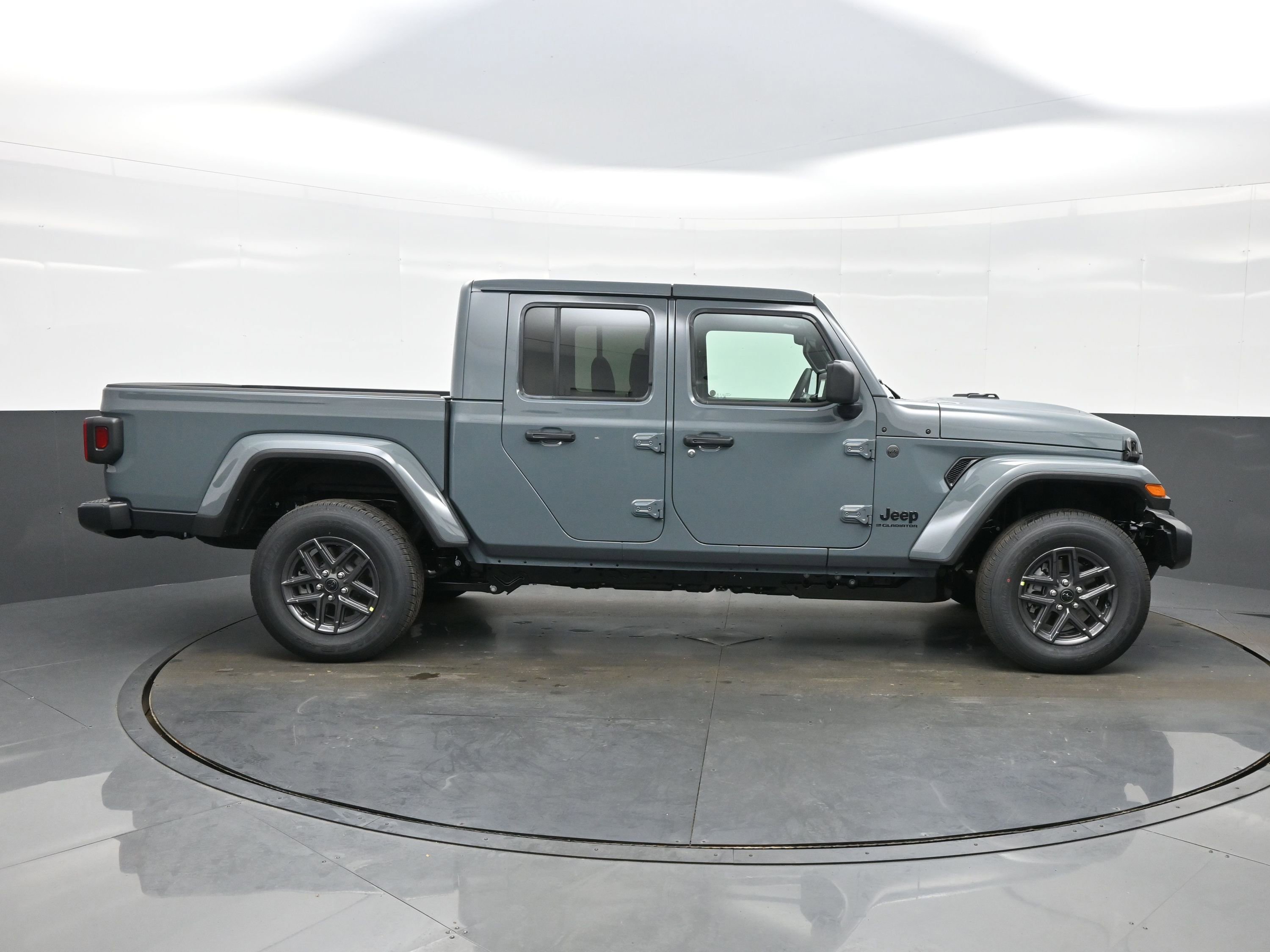 New 2026 Jeep Gladiator Sport image 7