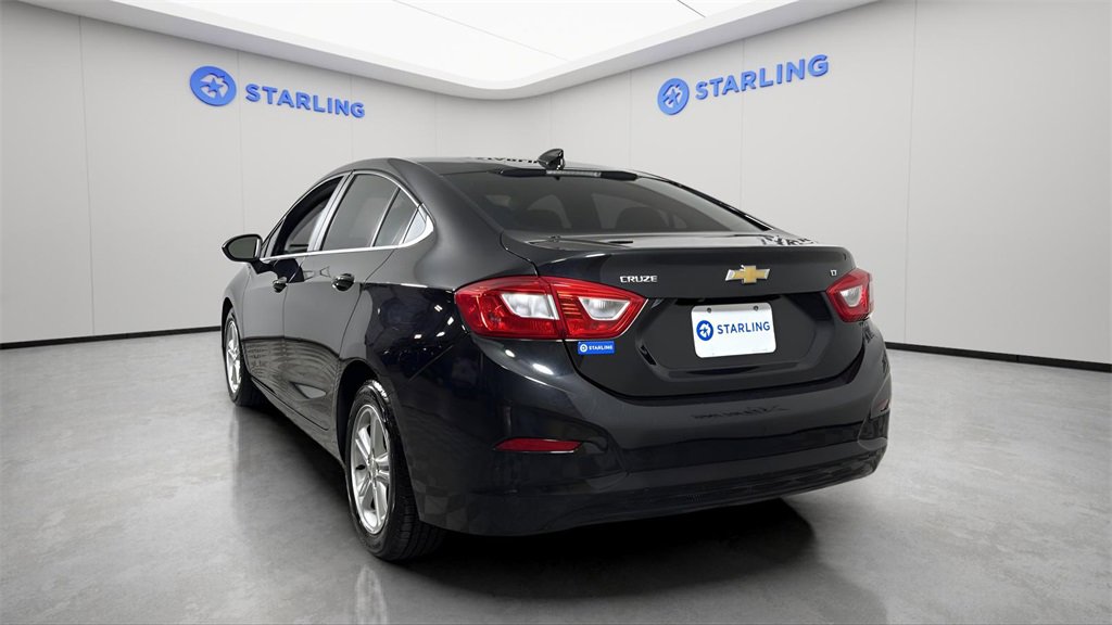 Used 2017 Chevrolet Cruze LT w/ Convenience Package image 6