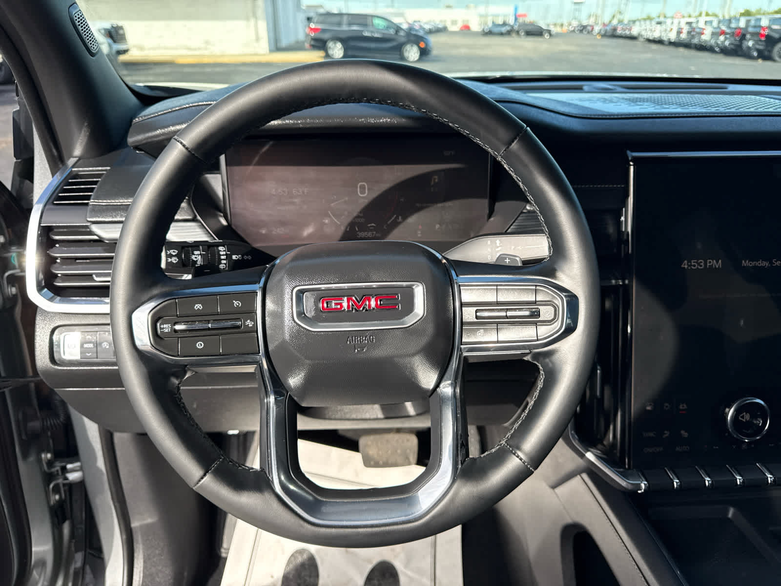 Certified 2025 GMC Acadia Elevation w/ Elevation Premium Package FWD image 14
