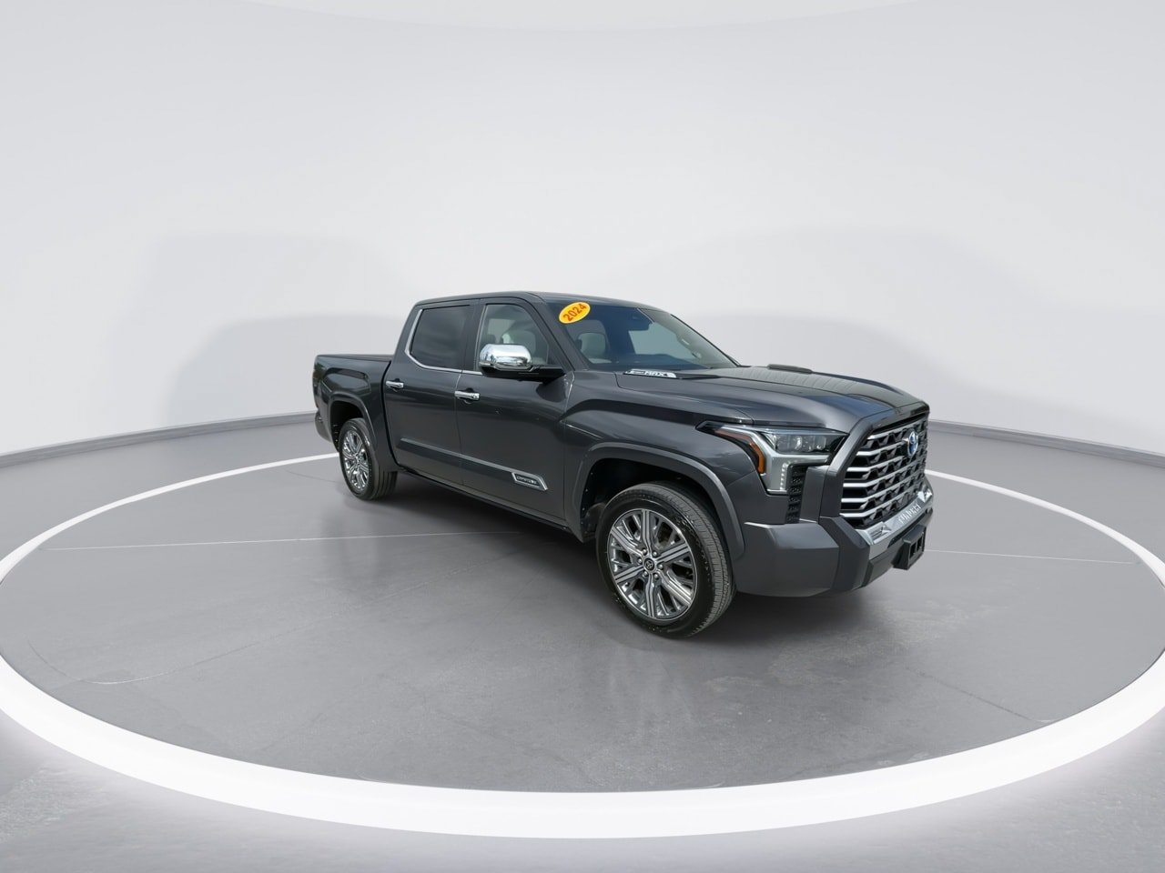 Used 2024 Toyota Tundra Capstone AWD/4WD image 2