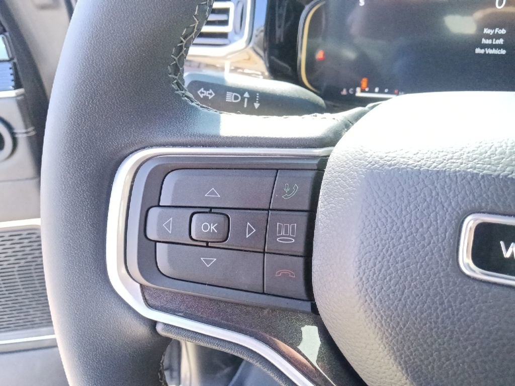 Used 2023 Jeep Wagoneer 2WD image 18