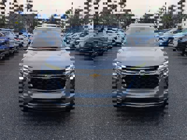 Used 2024 Chevrolet Trax LT image 3