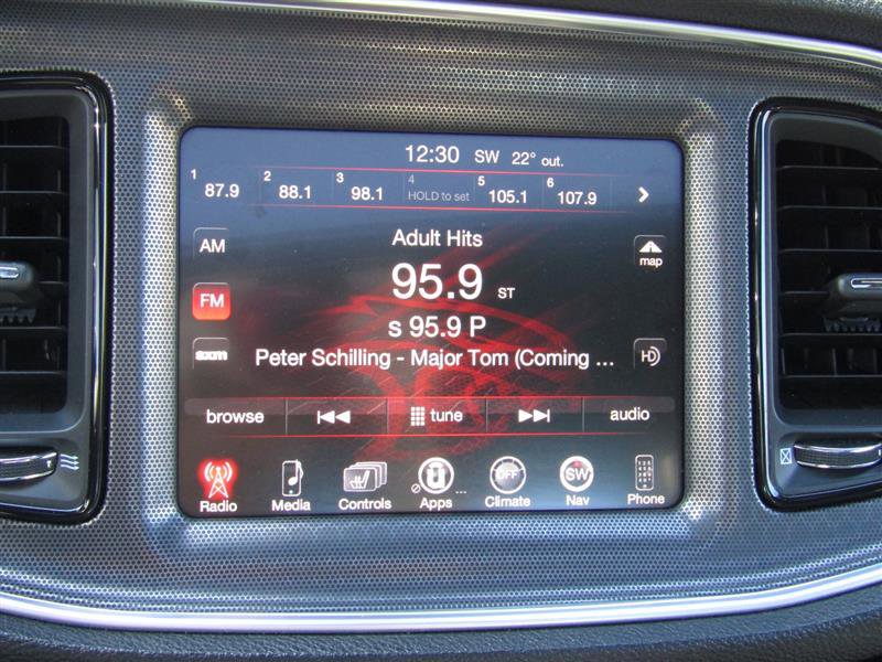 Used 2015 Dodge Challenger SXT Plus w/ Driver Convenience Group image 18