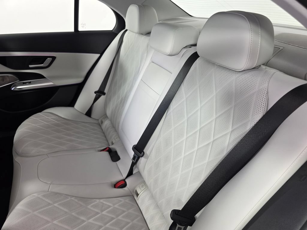 Certified 2025 Mercedes-Benz E 450 4MATIC Sedan image 15