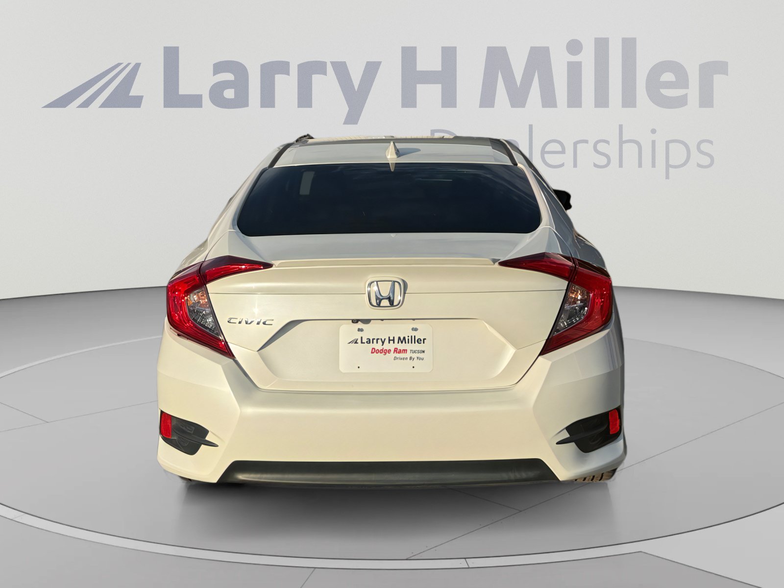 Used 2016 Honda Civic EX-L image 4