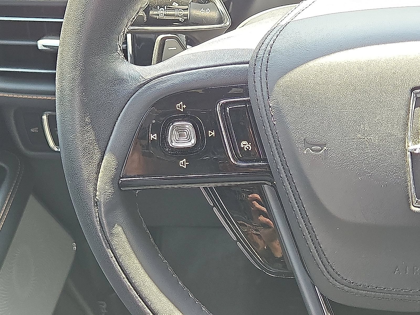 Used 2025 Lincoln Aviator Black Label AWD/4WD image 20