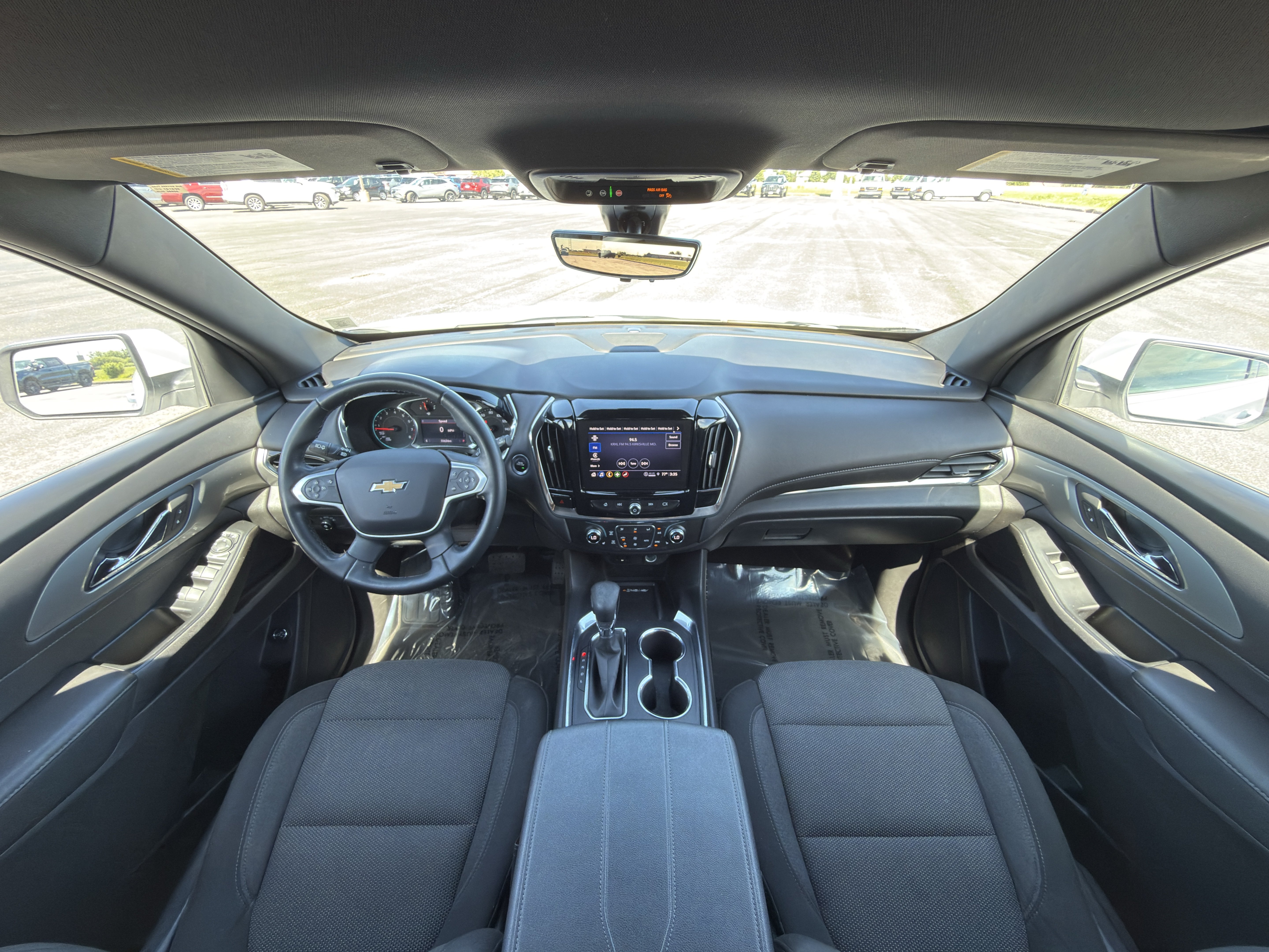 Certified 2023 Chevrolet Traverse LT w/ Rear Camera Mirror Package AWD/4WD image 12