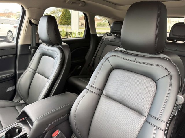New 2026 Lincoln Corsair Premiere FWD image 13