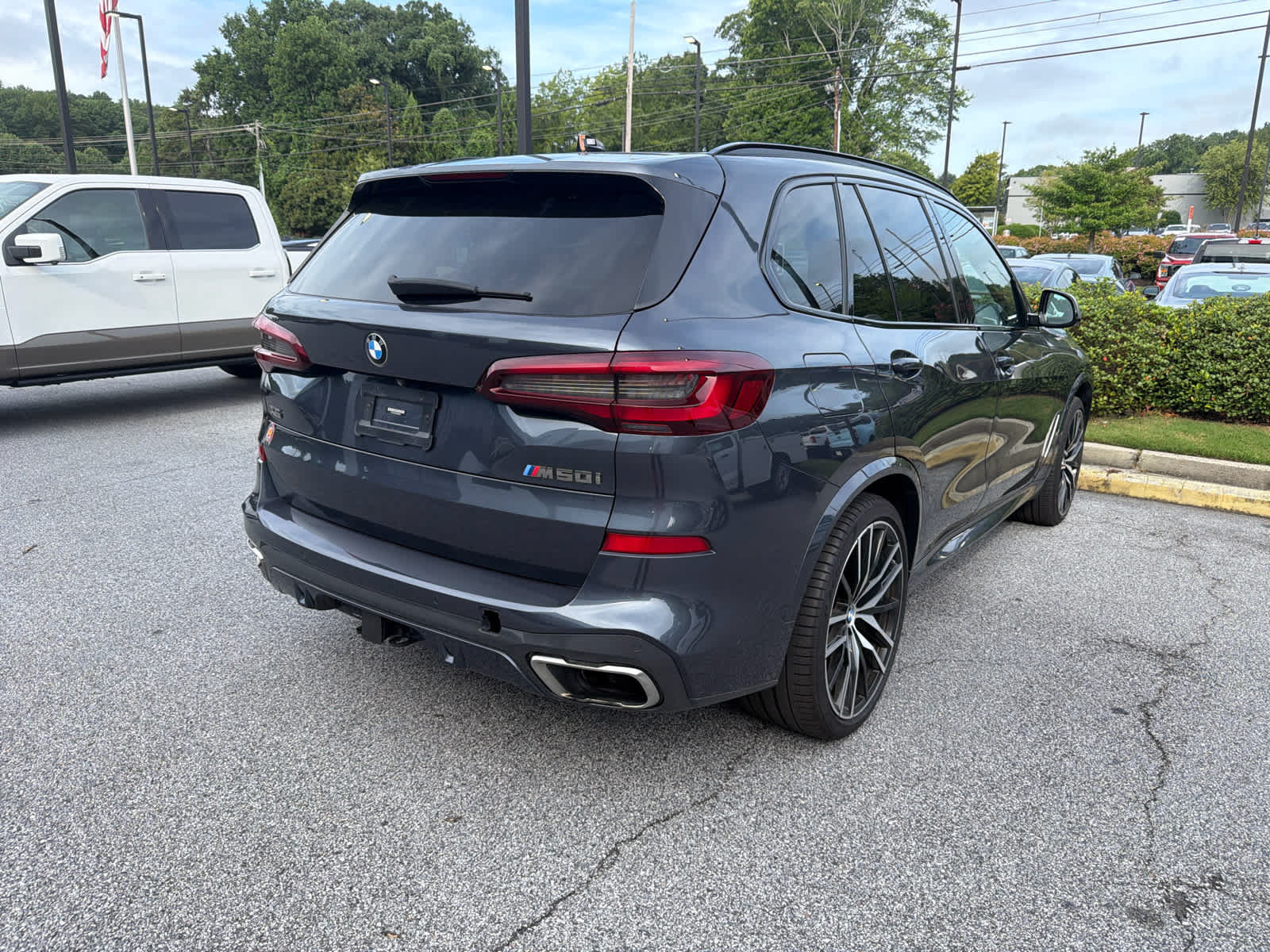 Used 2021 BMW X5 M50i w/ Premium Package AWD/4WD image 4