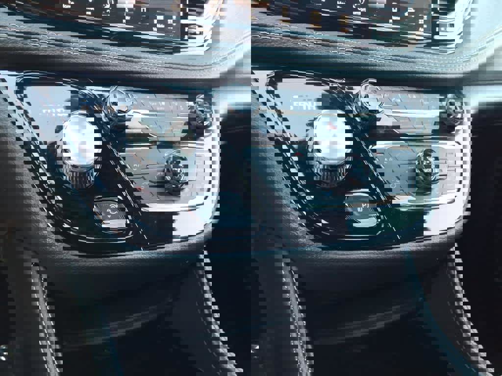 Used 2022 Chrysler Pacifica Limited w/ S Appearance Package image 21