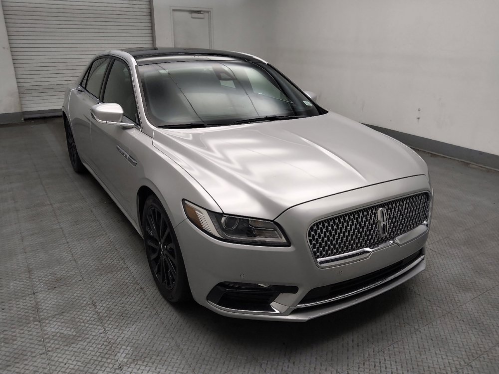 Used 2017 Lincoln Continental Select w/ Climate Package AWD/4WD image 13