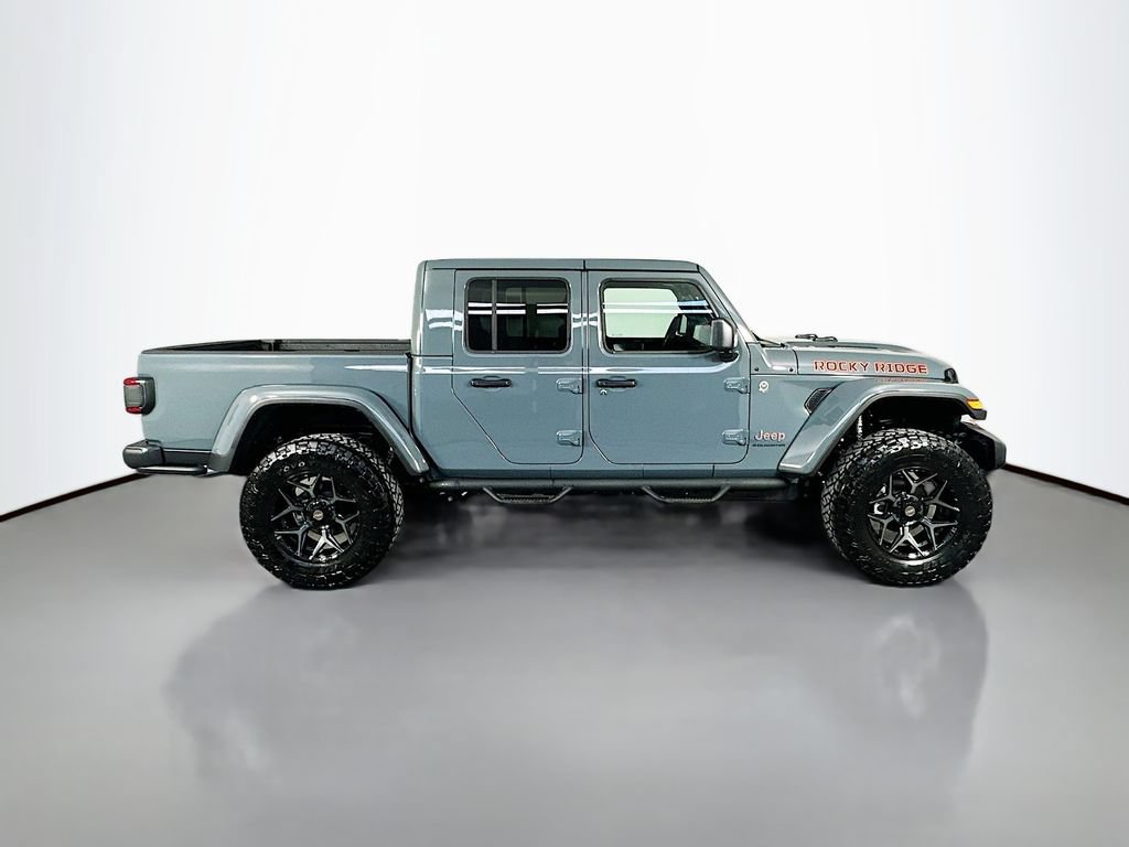 New 2026 Jeep Gladiator Rubicon w/ Technology Group AWD/4WD image 8